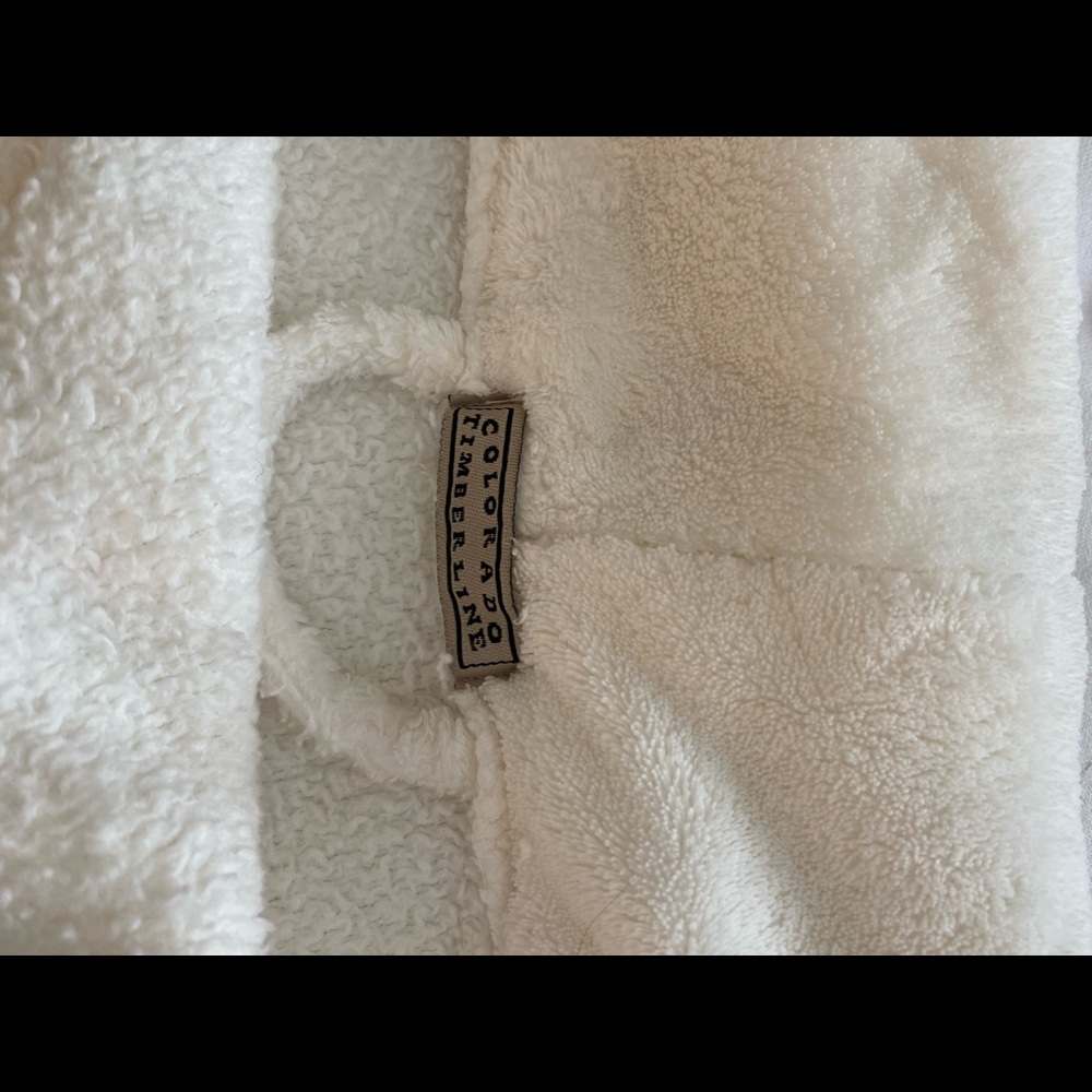 Fluffy White Spa Robe M/L - Picture 3 of 11
